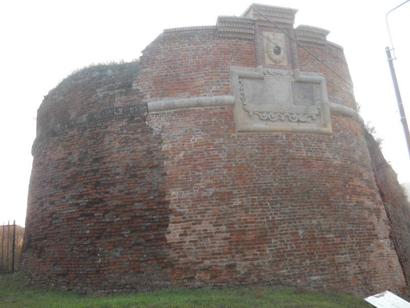 Bastioanele cetatii (5) - Piaţa Independenţei 41, municipiul ORADEA, judetul Bihor