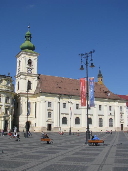 Biserica parohiala romano-catolica "Sf. Treime", fosta biserica iezuita - Piaţa Mare 3, Piaţa Mică 4, municipiul SIBIU, judetul Sibiu