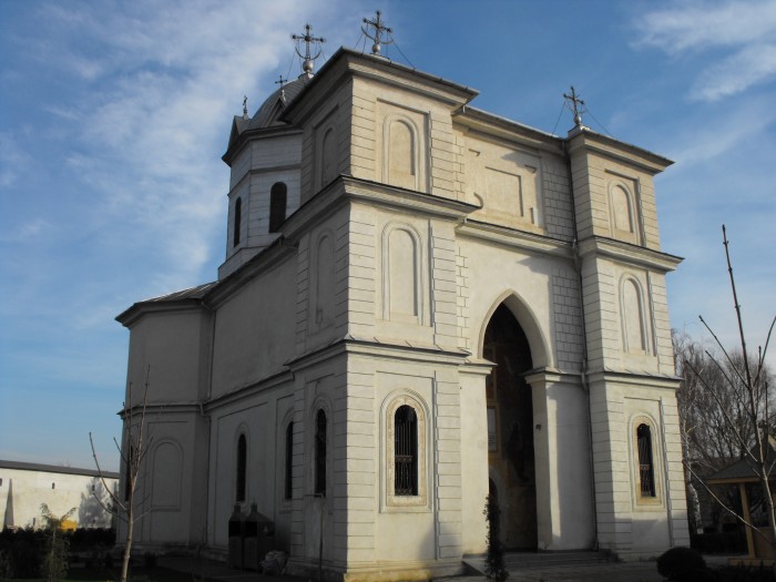 Manastirea "Sf. Voievozi" - Aleea Mănăstirii 2, municipiul SLOBOZIA, judetul Ialomita