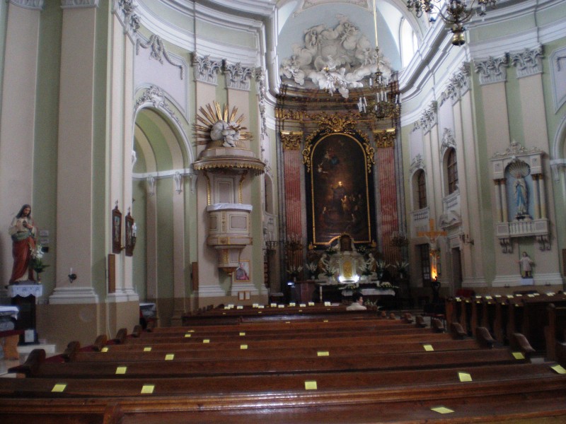Biserica manastirii, azi biserica romano- catolica "Sf. Iosif de Calasanz" - Str. 1 Decembrie 1918 56, oras CAREI, judetul Satu Mare