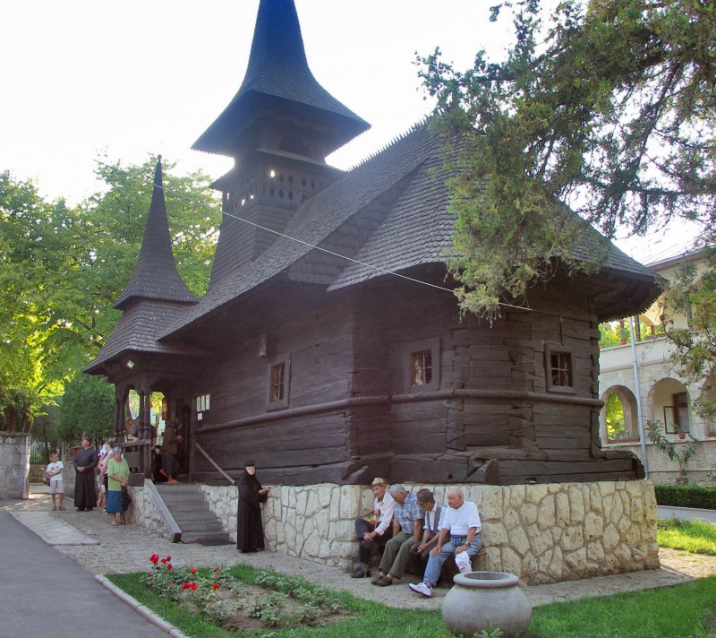 Biserica de lemn "Adormirea Maicii Domnului" ("Sf. Maria Mare") - Str. Ovidiu 7, oras TECHIRGHIOL, judetul Constanta