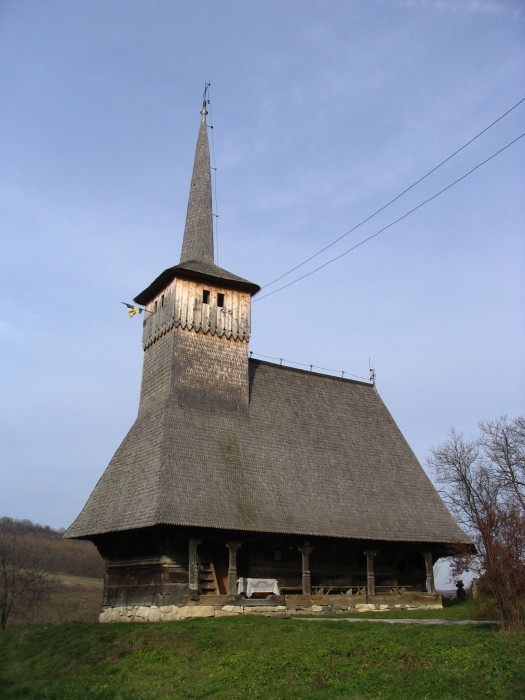 Biserica de lemn "Sf. Arhangheli Mihail si Gavriil" - 70, sat apartinator HOROATU CEHULUI; oras CEHU SILVANIEI, judetul Salaj