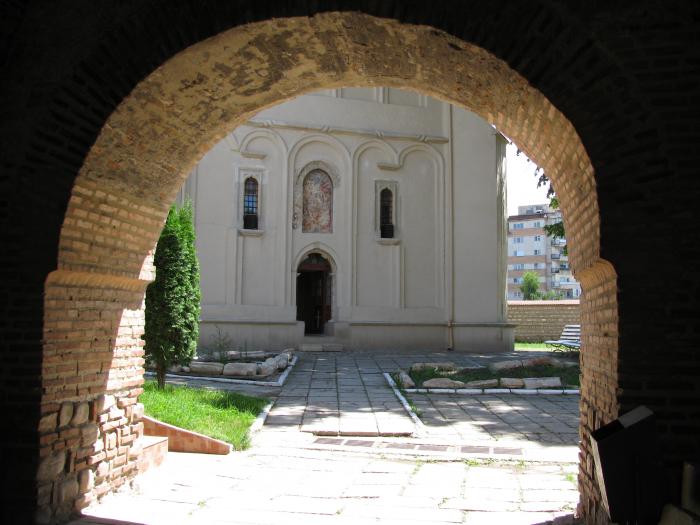 Biserica "Invierea Domnului" - Str. Stelea 6, municipiul TARGOVISTE, judetul Dambovita