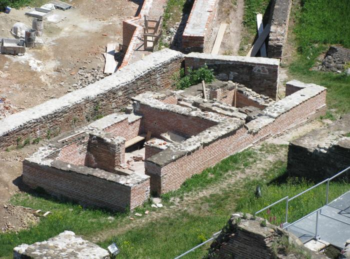 Ruine baie - Calea Domnească 181, municipiul TARGOVISTE, judetul Dambovita