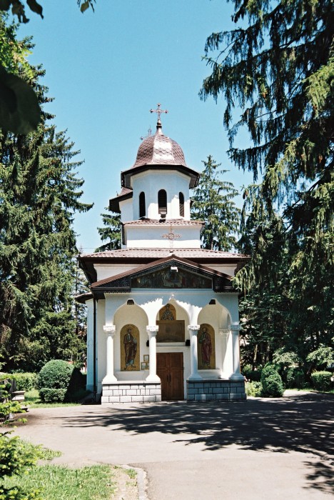 Biserica "Adormirea Maicii Domnului"-de la Han - Bd. Carol I 133A, municipiul CAMPINA, judetul Prahova