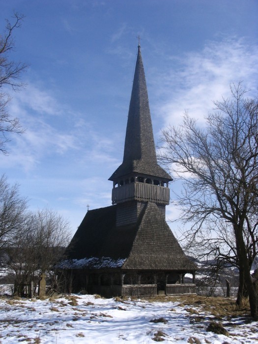 Biserica de lemn "Sf. Arhangheli Mihail si Gavriil" - 469, sat SINMIHAIU ALMASULUI; comuna SINMIHAIU ALMASULUI, judetul Salaj