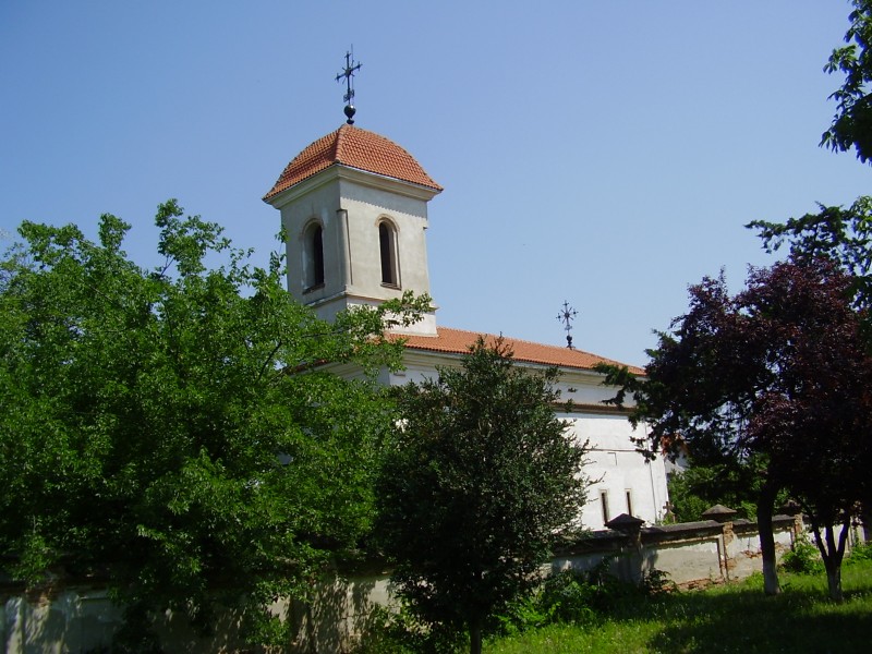 Biserica "Sf. Treime", "Sf. Arhangheli Mihail si Gavril" - DC 84, sat HERASTI; comuna HERASTI, judetul Giurgiu