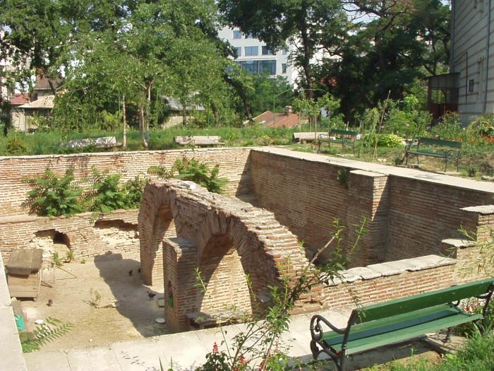 Case domnesti-ruine - Str. Radu Vodă 24A sector 4, municipiul BUCURESTI