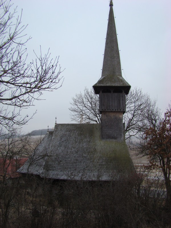 Biserica de lemn "Sf. Arhangheli Mihail si Gavriil" - 97, sat POARTA SALAJULUI; comuna ROMANASI, judetul Salaj