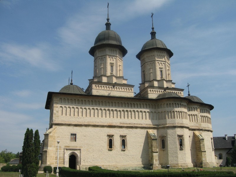 Biserica "Sf. Apostoli Petru si Pavel" - Str. Cetăţuia 1, municipiul IASI, judetul Iasi