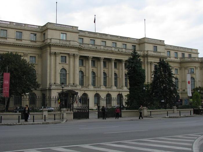 Palatul Regal, azi Muzeul National de Arta al Romaniei - Calea Victoriei 49-53 sector 1, municipiul BUCURESTI