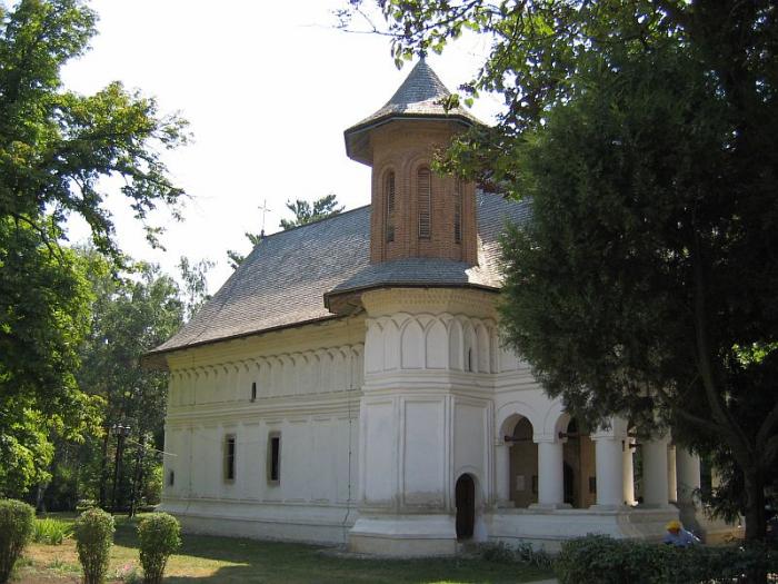Biserica "Sf.Gheorghe" - Str. Valea Parcului 1, sat MOGOSOAIA; comuna MOGOSOAIA, judetul Ilfov