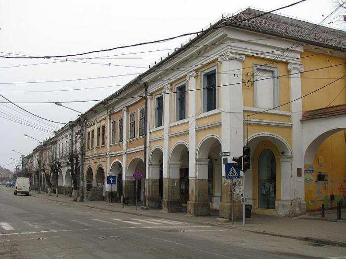 Ansamblul urban "Sirul Sugalete" (Piata de cereale, "Kornmarkt") - Piaţa Centrală 13-24, municipiul BISTRITA, judetul Bistrita-Nasaud